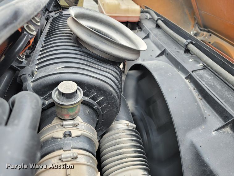 image for item JL9693 2008 GMC C7C042  dump truck