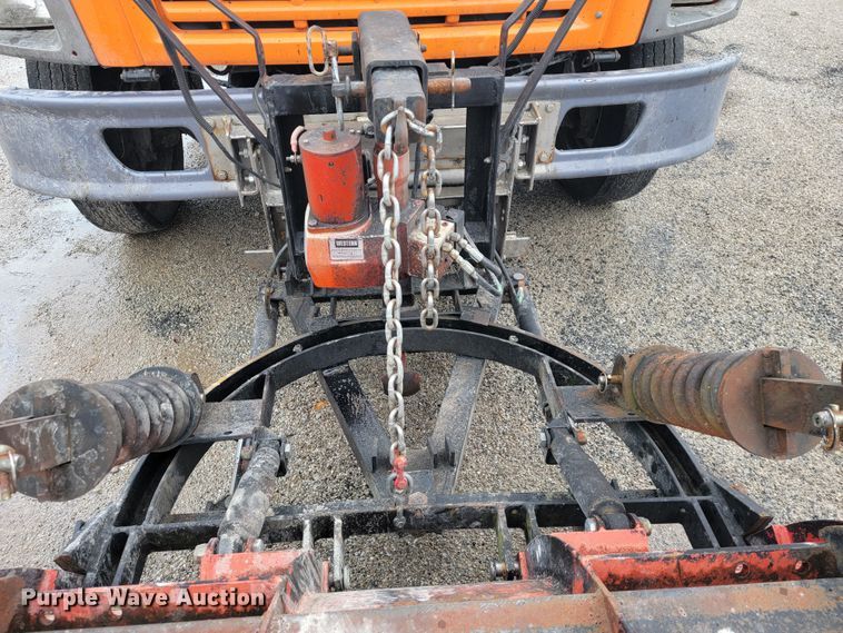 image for item JL9693 2008 GMC C7C042  dump truck