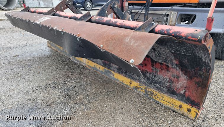 image for item JL9693 2008 GMC C7C042  dump truck