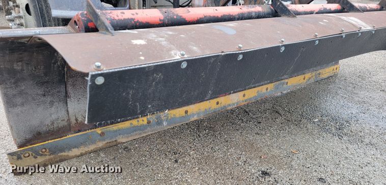 image for item JL9693 2008 GMC C7C042  dump truck