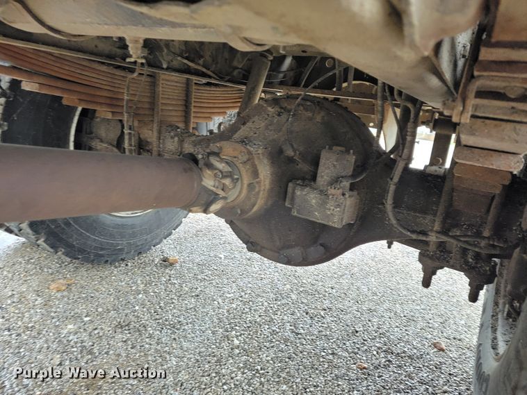 image for item JL9693 2008 GMC C7C042  dump truck