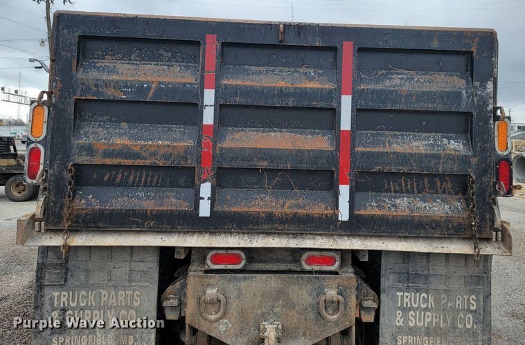 image for item JL9693 2008 GMC C7C042  dump truck