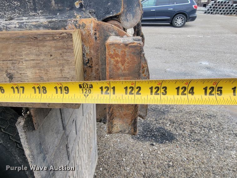 image for item JL9693 2008 GMC C7C042  dump truck