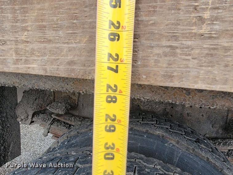 image for item JL9693 2008 GMC C7C042  dump truck