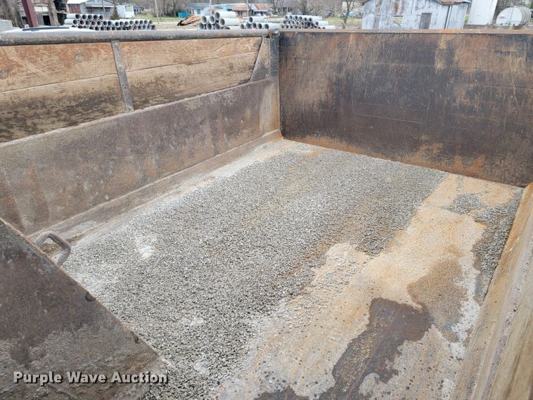 image for item JL9693 2008 GMC C7C042  dump truck