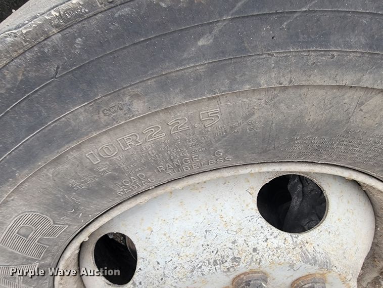 image for item JL9693 2008 GMC C7C042  dump truck