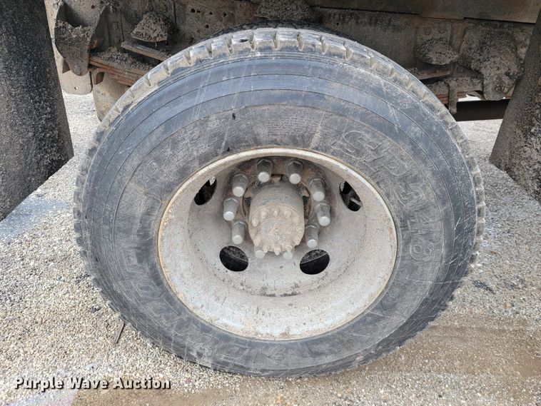 image for item JL9693 2008 GMC C7C042  dump truck