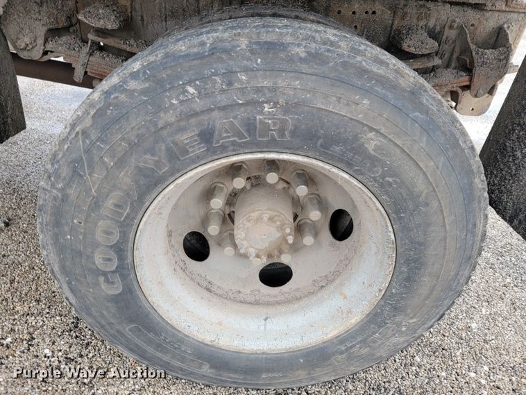 image for item JL9693 2008 GMC C7C042  dump truck