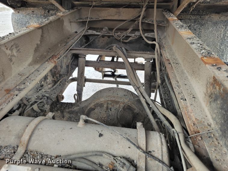 image for item JL9693 2008 GMC C7C042  dump truck