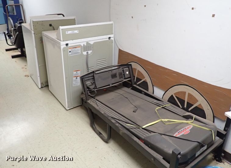 image for item JO9580 Appliances and exercise equipment