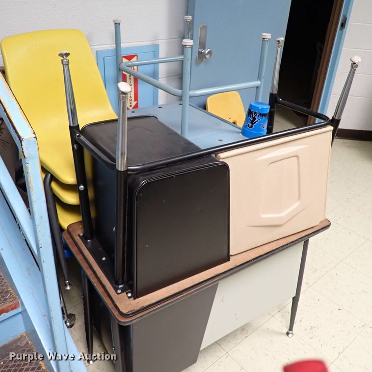 image for item JO9581 School furniture