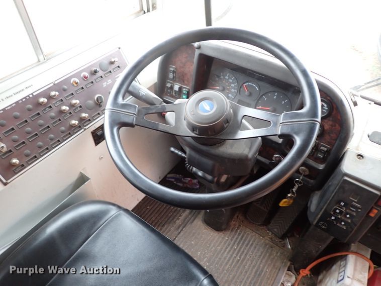 image for item JO9628 2000 Blue Bird All American  school bus