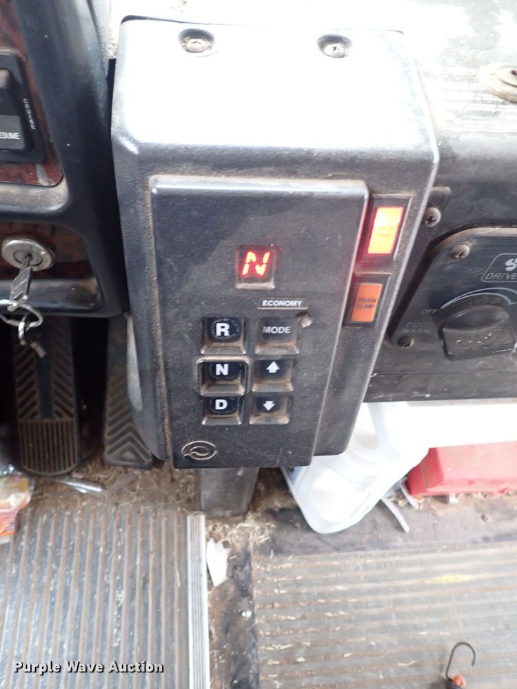 image for item JO9629 2000 Blue Bird All American  school bus