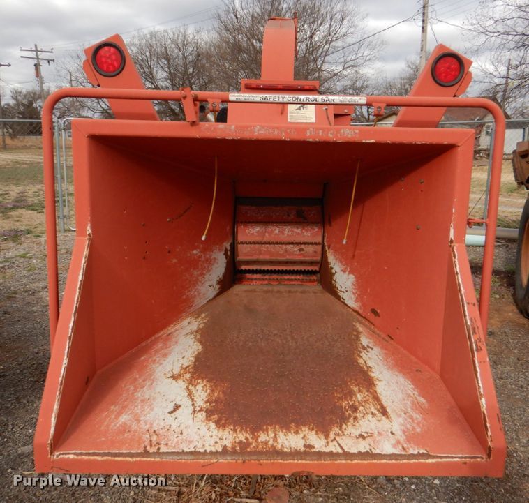 image for item JS9582 2012 Morbark Beever M15R  wood chipper