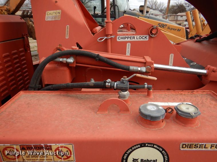 image for item JS9582 2012 Morbark Beever M15R  wood chipper