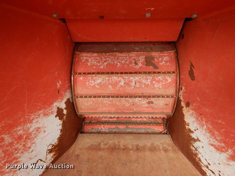 image for item JS9582 2012 Morbark Beever M15R  wood chipper