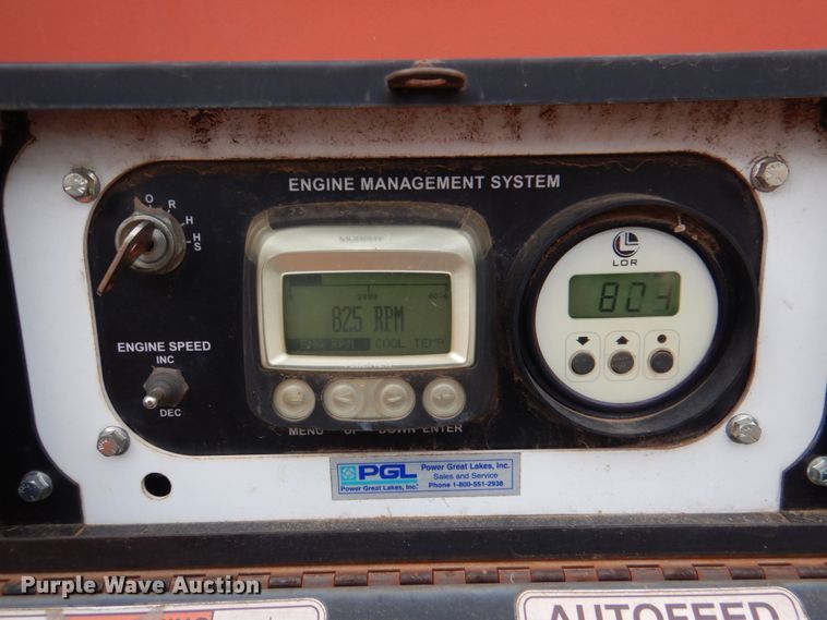 image for item JS9582 2012 Morbark Beever M15R  wood chipper