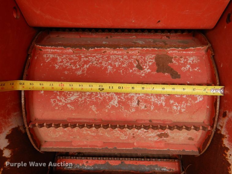 image for item JS9582 2012 Morbark Beever M15R  wood chipper