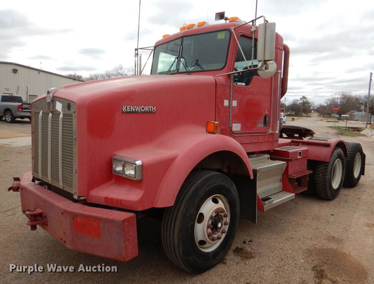 image for item JS9583 2006 Kenworth T800  semi truck
