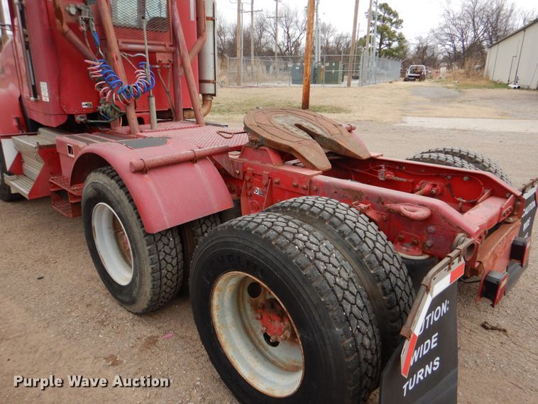 image for item JS9583 2006 Kenworth T800  semi truck