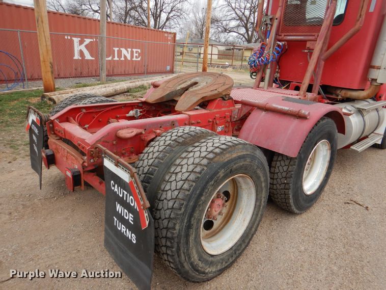 image for item JS9583 2006 Kenworth T800  semi truck