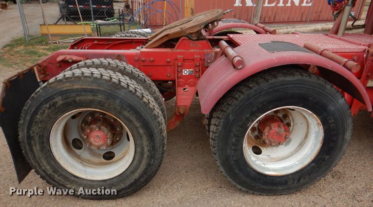 image for item JS9583 2006 Kenworth T800  semi truck