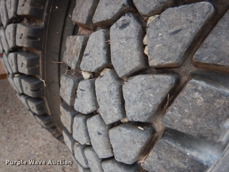 image for item JS9583 2006 Kenworth T800  semi truck