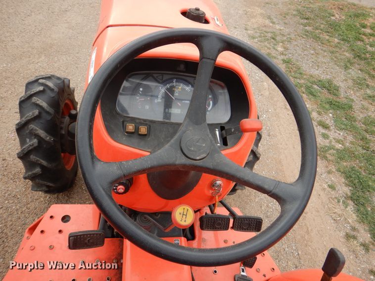 image for item JS9584 2014 Kubota L3901  MFWD tractor