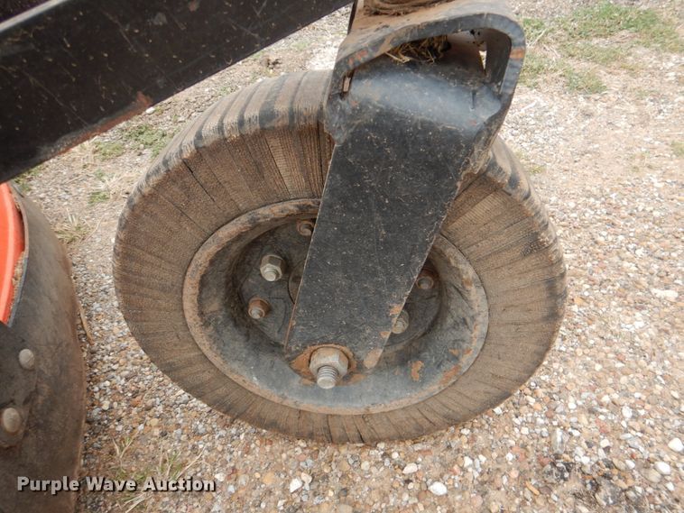 image for item JS9584 2014 Kubota L3901  MFWD tractor