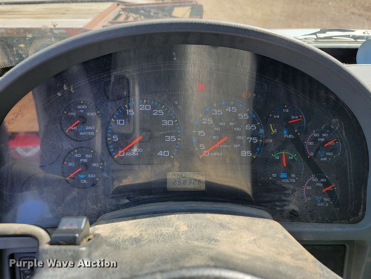 image for item JS9639 2005 International 4300  dump truck