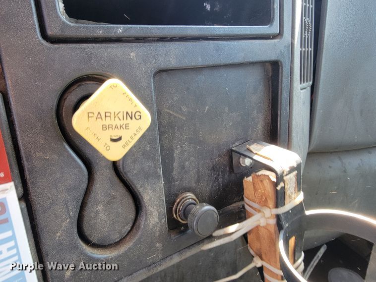 image for item JS9639 2005 International 4300  dump truck