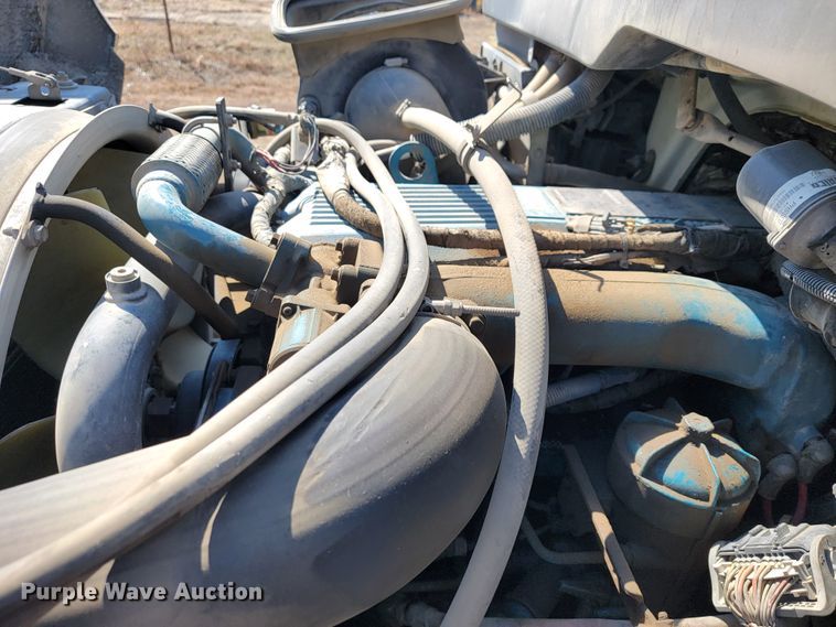 image for item JS9639 2005 International 4300  dump truck