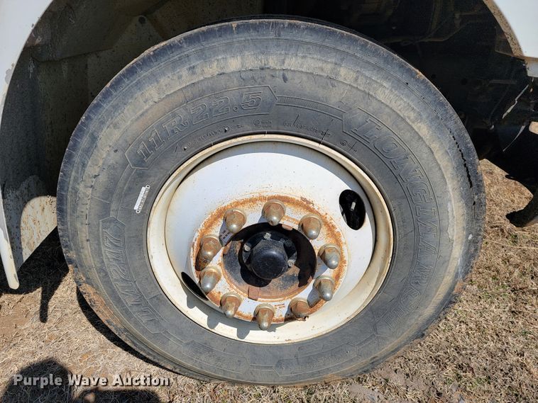 image for item JS9639 2005 International 4300  dump truck