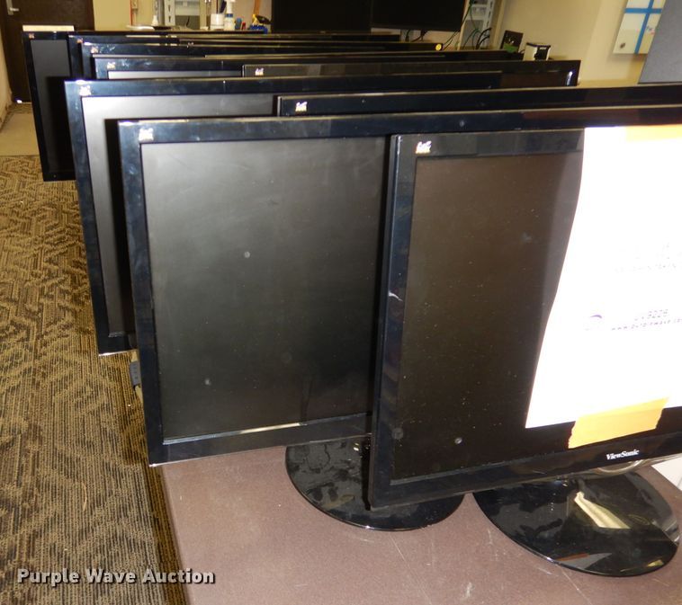 image for item JV9226 (12) ViewSonic VS15562 24" monitors