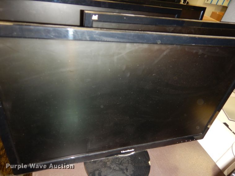 image for item JV9226 (12) ViewSonic VS15562 24" monitors