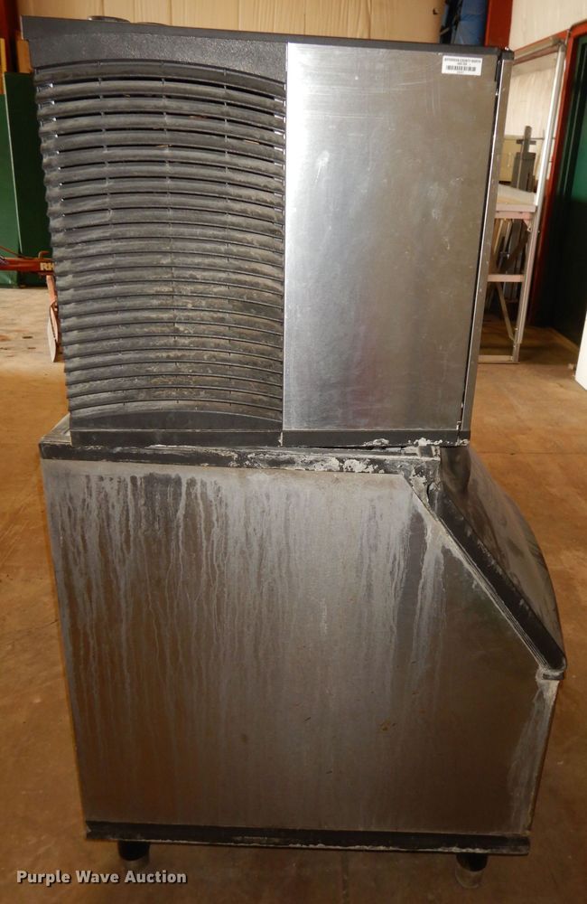 image for item JV9239 2005 Manitowoc SY0455W  ice maker