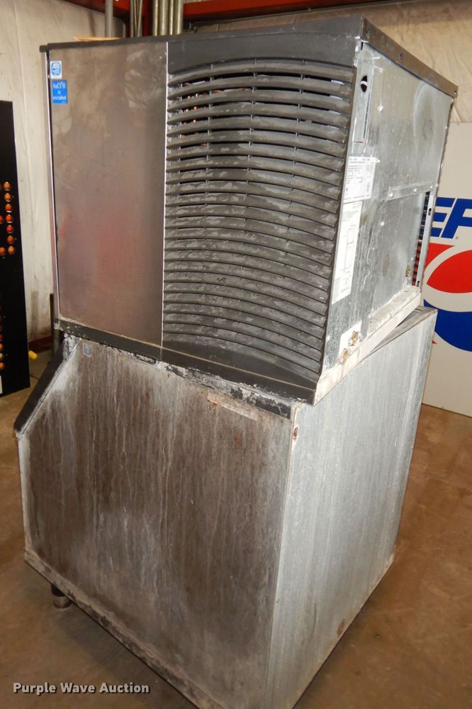 image for item JV9239 2005 Manitowoc SY0455W  ice maker