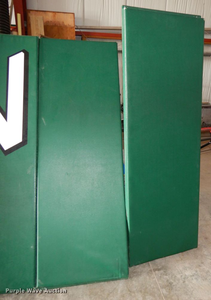 image for item JV9248 (14) gymnasium wall mats