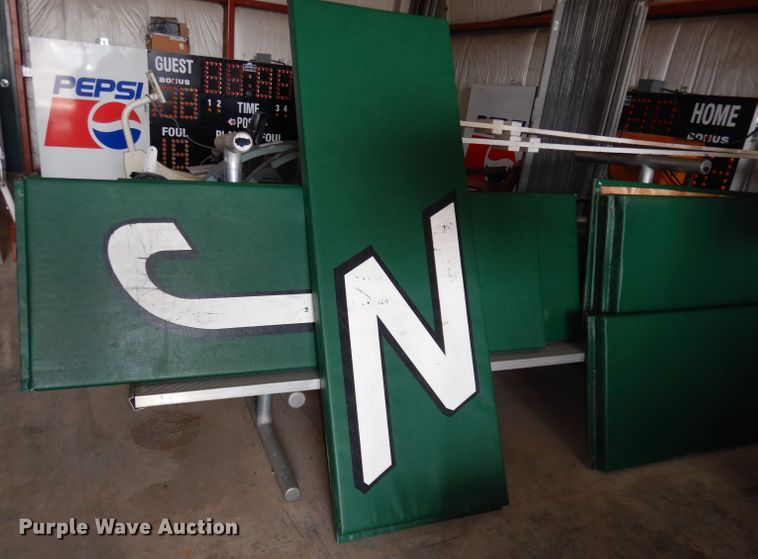 image for item JV9248 (14) gymnasium wall mats