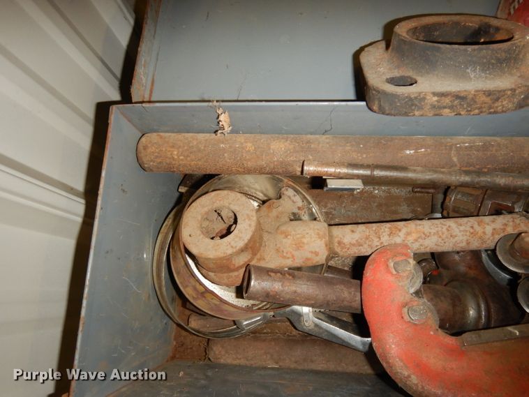 image for item JV9281 Pipe cutting tools