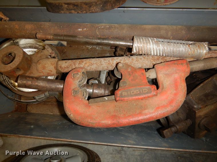 image for item JV9281 Pipe cutting tools