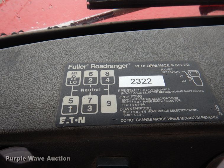 image for item JY9681 1988 Mack RW613  tanker truck