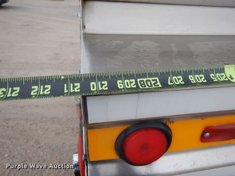 image for item JY9681 1988 Mack RW613  tanker truck