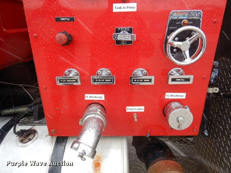 image for item JY9681 1988 Mack RW613  tanker truck