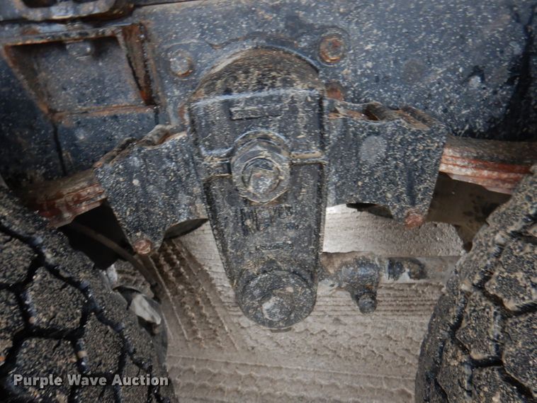 image for item JY9681 1988 Mack RW613  tanker truck