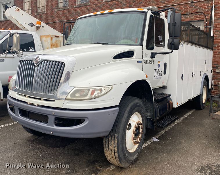 image for item KE9499 2008 International 4400  utility / service truck