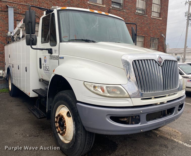 image for item KE9499 2008 International 4400  utility / service truck