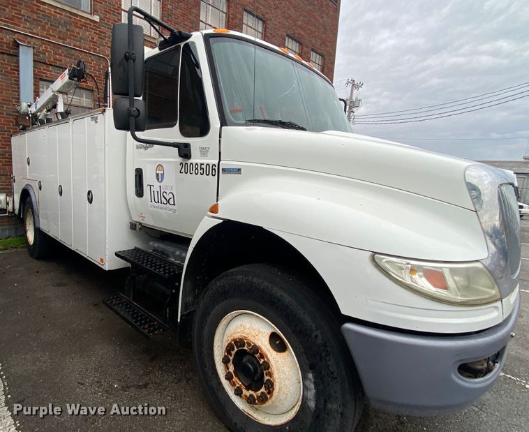 image for item KE9499 2008 International 4400  utility / service truck