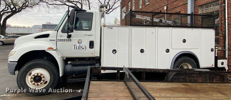 image for item KE9499 2008 International 4400  utility / service truck