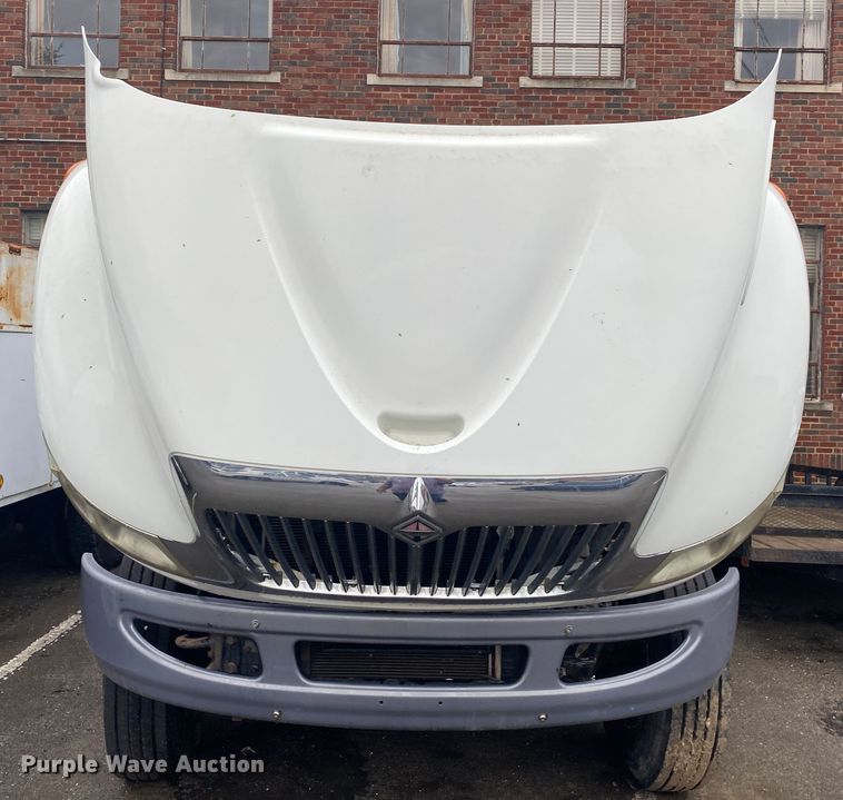 image for item KE9499 2008 International 4400  utility / service truck